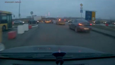 Я поворачиваю по ПДД, остальные подождут...