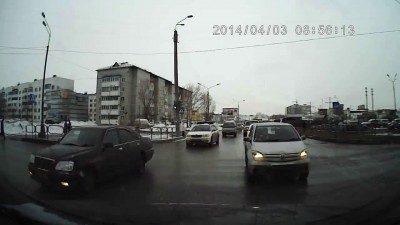 Не мог объехать 2?!