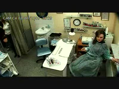 В кабинете маникюра