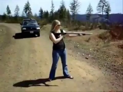 Почему не стоит давать девушкам оружие