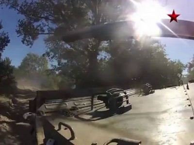 Преодоление БМП-3 водной преграды. Учение «Кавказ-2012»