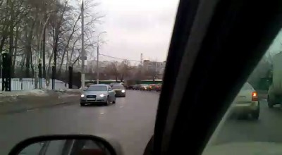 Объезд пробки по встречке задом