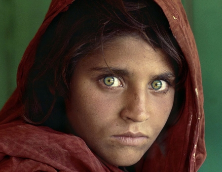 top-10-samyih-krasivyih-zhenskih-glaz-znamenitostej_5