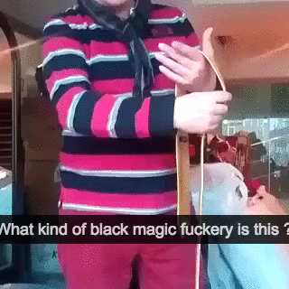 завязывать галстук