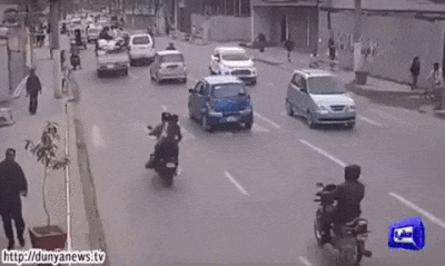 1445918949_1947666897