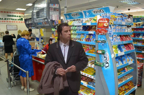 -траволта-знаменитости-очередь-касса-смерти-2578716