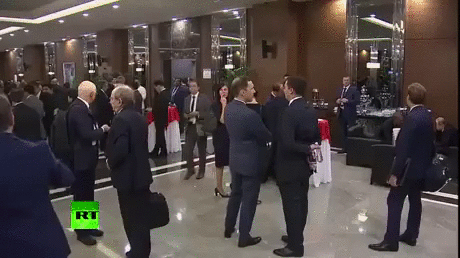 ты должен шпионить