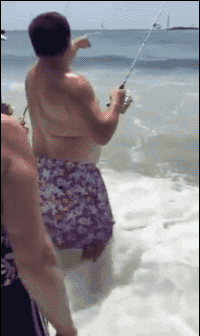 Рыбак рыбака...