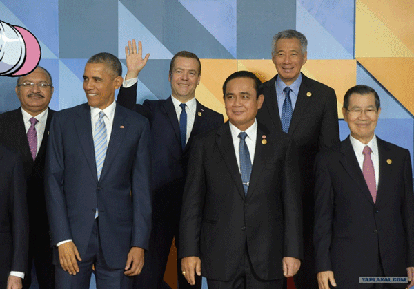 Димон развлекается