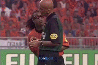 -футбол-Pierluigi-Collina-Edgar-Davids-2690411