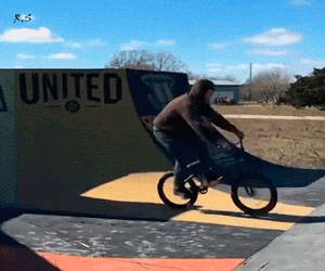 Разбег, толчок - полёт!