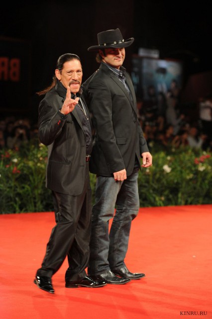 1286561637_denny-treho