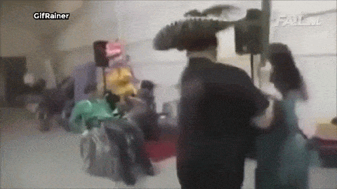 gifka-prazdnik-udar-bbpe-pinyata