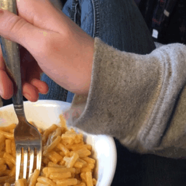 пока мама не видит