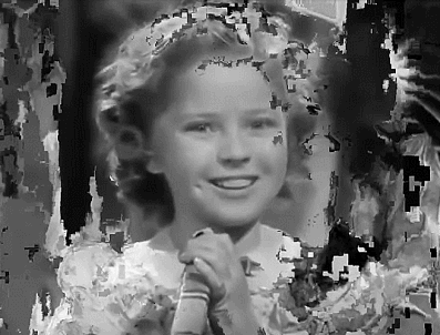 Девочка курит