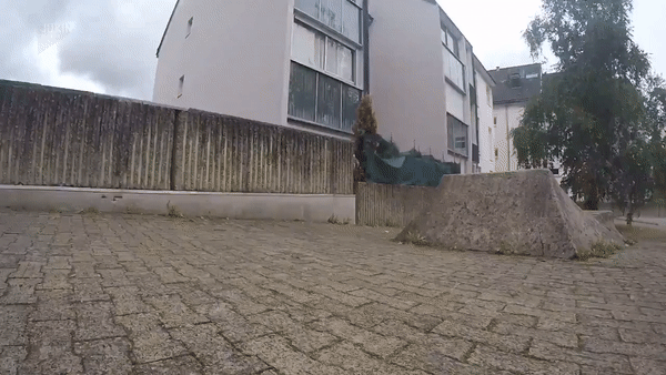 ezgif.com-video-to-gif (10)