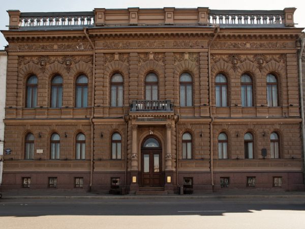 dvorec-brakosochetaniya-1-v-sankt-peterburge-e1474065654718