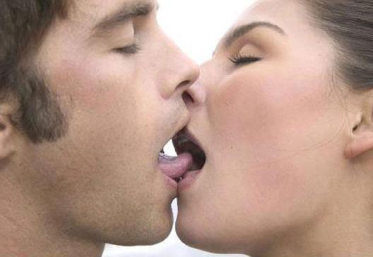 chto-takoe-francuzskij-poceluj-1