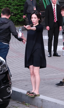 -важных-переговоров-gifs-азиатка-песочница-4008179