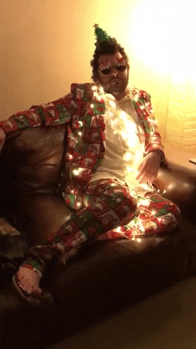 Ёлочка зажгись!