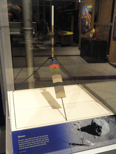 Gnomon_used_for_training_Apollo_astronauts_-_Franklin_Institute_-_DSC06700