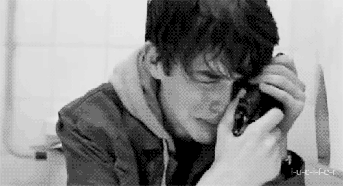 boy-cry-gif-gun-sad-Favim.com-371713