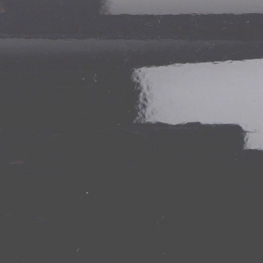 332395379_w640_h640_-168-chernyj