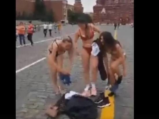 В труселях по Красной площади