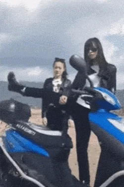 4 (2)