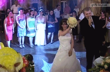 1311875755_bride_bouquet_throwing_fail