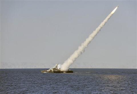 AP_Iran_NAVY_Drill_Missile_Launch_1111111111_480