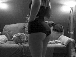 попец показыват