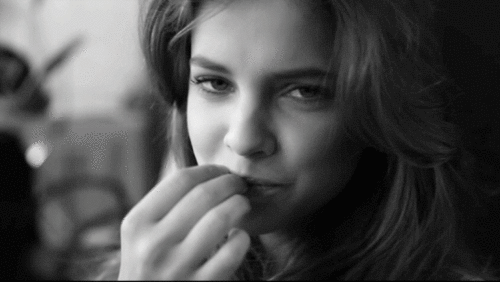 barbara-palvin-kiss