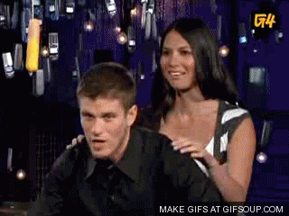 olivia-munn-eats-hotdog-o