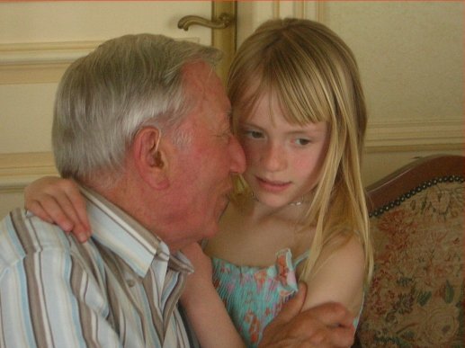 2080324_f7966f34384564eea383e62980098904