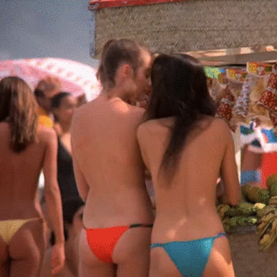 Деми Мур топлесс без силикона.