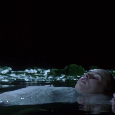 Эль Макферсон топлесс.