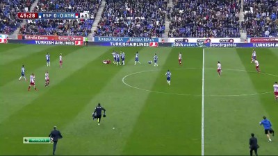 Дикий фол игрока атлетико