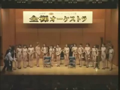 Японский оркестр играет марш из «Щелкунчика»