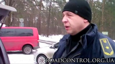 Водитель пошел с битой на КОБРУ