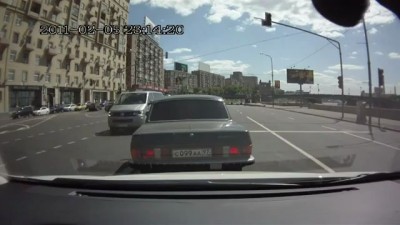 ДТП С ОГРОМНОЙ ТАЧКОЙ.MOV