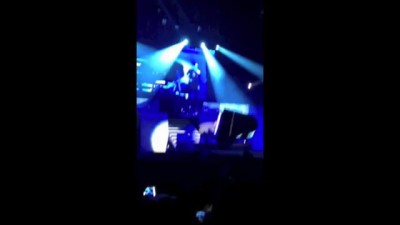 Justin Bieber Gets Attacked in Dubai Concert May 5th .