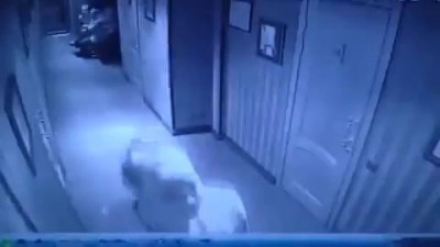 Не может себя контролировать!