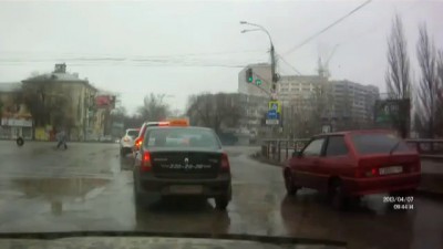 Колесо судьбы ДТП Самара. When braking tires fell off the truck