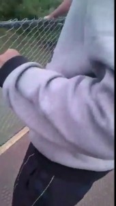 prygnul_v_vodu_lopnuli_trusy_yapfiles.ru