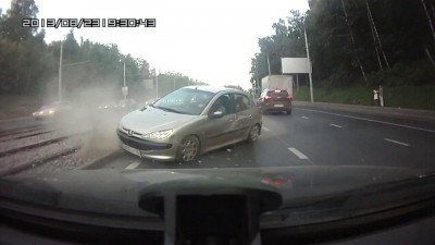 Камаз и Пежо 206