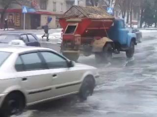 Песок в воду