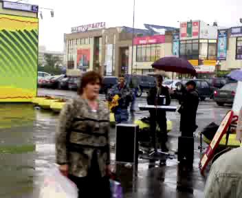 Под шум и взрыв гранат..