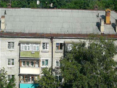 *уетряс в доме напротив