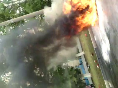 Машина горит(г.Балаково) видео 2